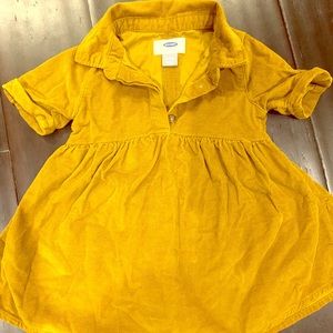Corduroy short sleeved dress.